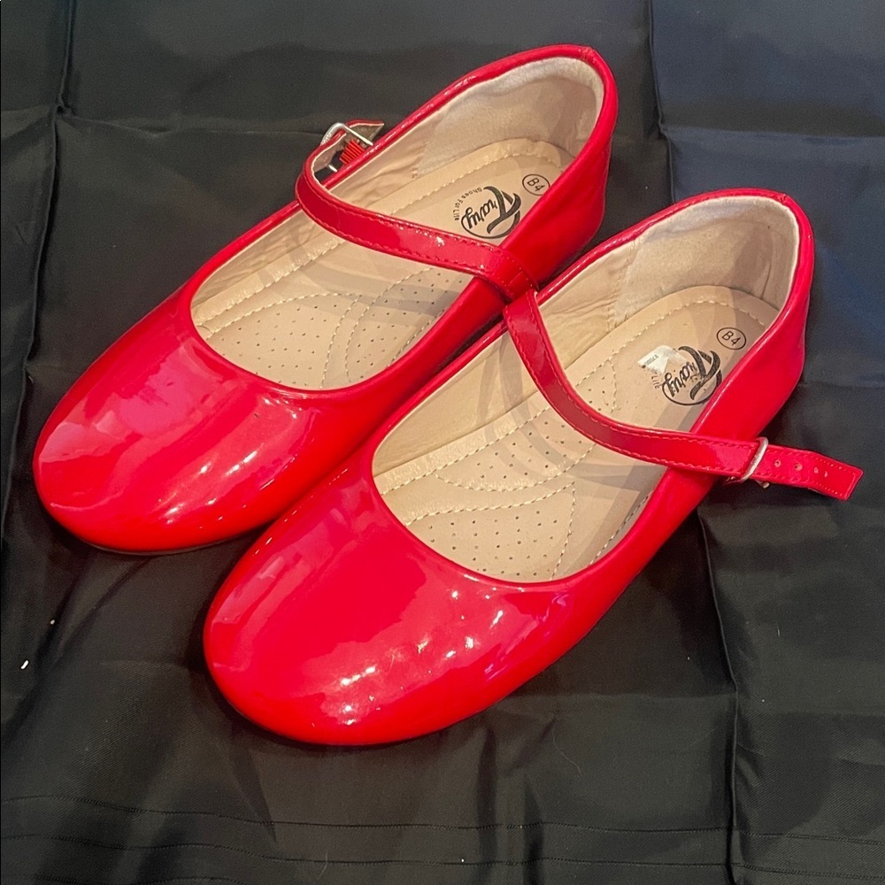 Shiny Red Kids Dress Shoes-flats size 4